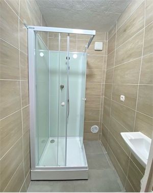 studio à la location -   77000  MELUN, surface 18 m2 location studio - UBI471436580
